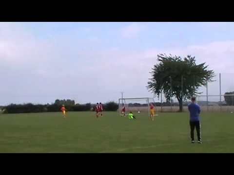 Hier ein Tor von Luca gegen Sinzenich Bürvenich