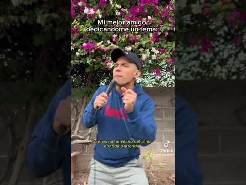 Cuando tu amiga te dedica una cancion.   @Tuestaok