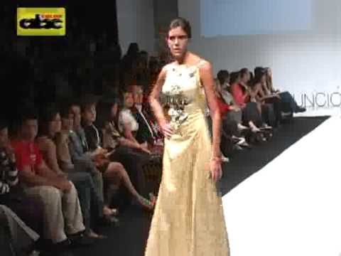 Desfile de Carlos Burró