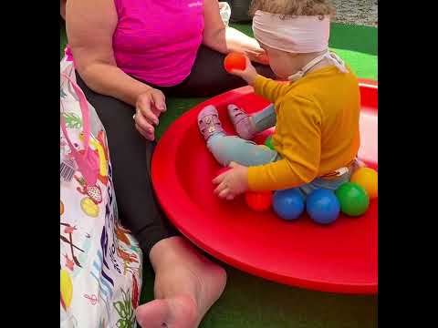 Pomozme Emičce zvládnout život s CHARGE syndromem