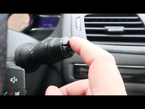 How To Check The Engine Oil Level |Renault Megane 3 (2009-2016) | CarFreakChannel