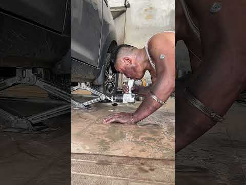 The pneumatic air cannon makes a clicking sound when removing tires. This efficiency is 10 times