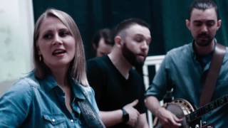 Nora Jane Struthers - Travelin' On