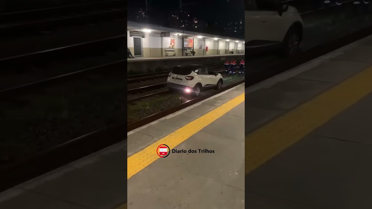 CARRO ENTRA NOS TRILHOS DA ESTAÇÃO ÁGUA BRANCA NA LINHA 7-RUBI
