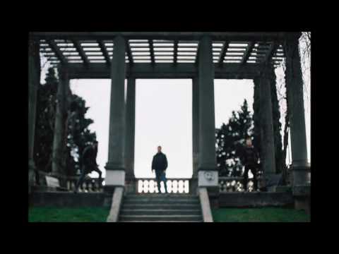 Muhe Bez Glave - Etiketiran