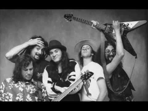 Faith No More Live at JJJ 1990 Sydney Australia - 06 - Sweet Dreams (Nestle Jingle)