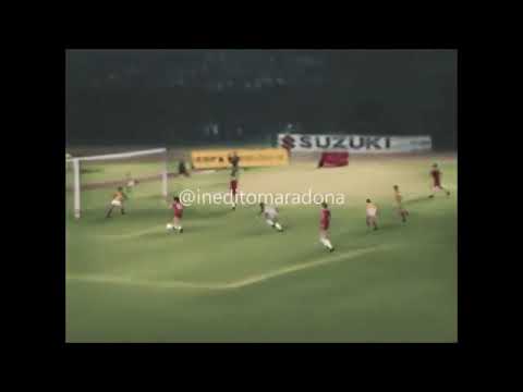 Golazo de Diego Maradona (Argentinos Juniors) a Deportivo Pereira 1980