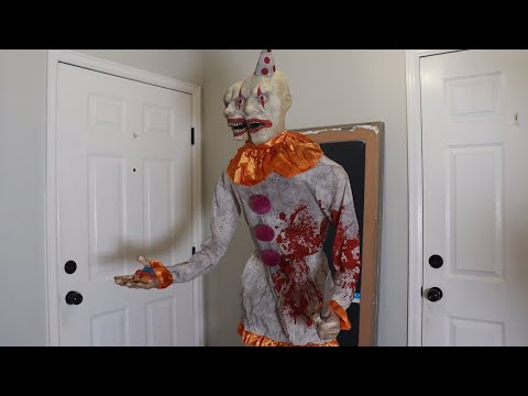 Spirit Halloween Animatronic 6ft Head Case Harry Setup and Review