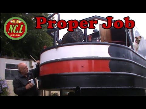 67. A Proper NARROWBOAT Blacking. But Not Without It's WEIRD Dramas!