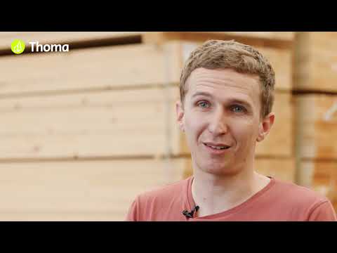 Florian und Erwin Thoma erklären Holz100 – Häuser aus reinem Holz für Generationen.