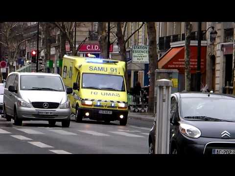 Paris Ambulance SAMU 91 Responding to Emergency with French Siren