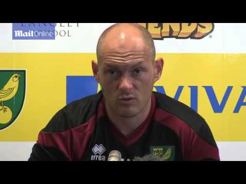 'It's just too hot': Alex Neil addresses Norwich water breaks