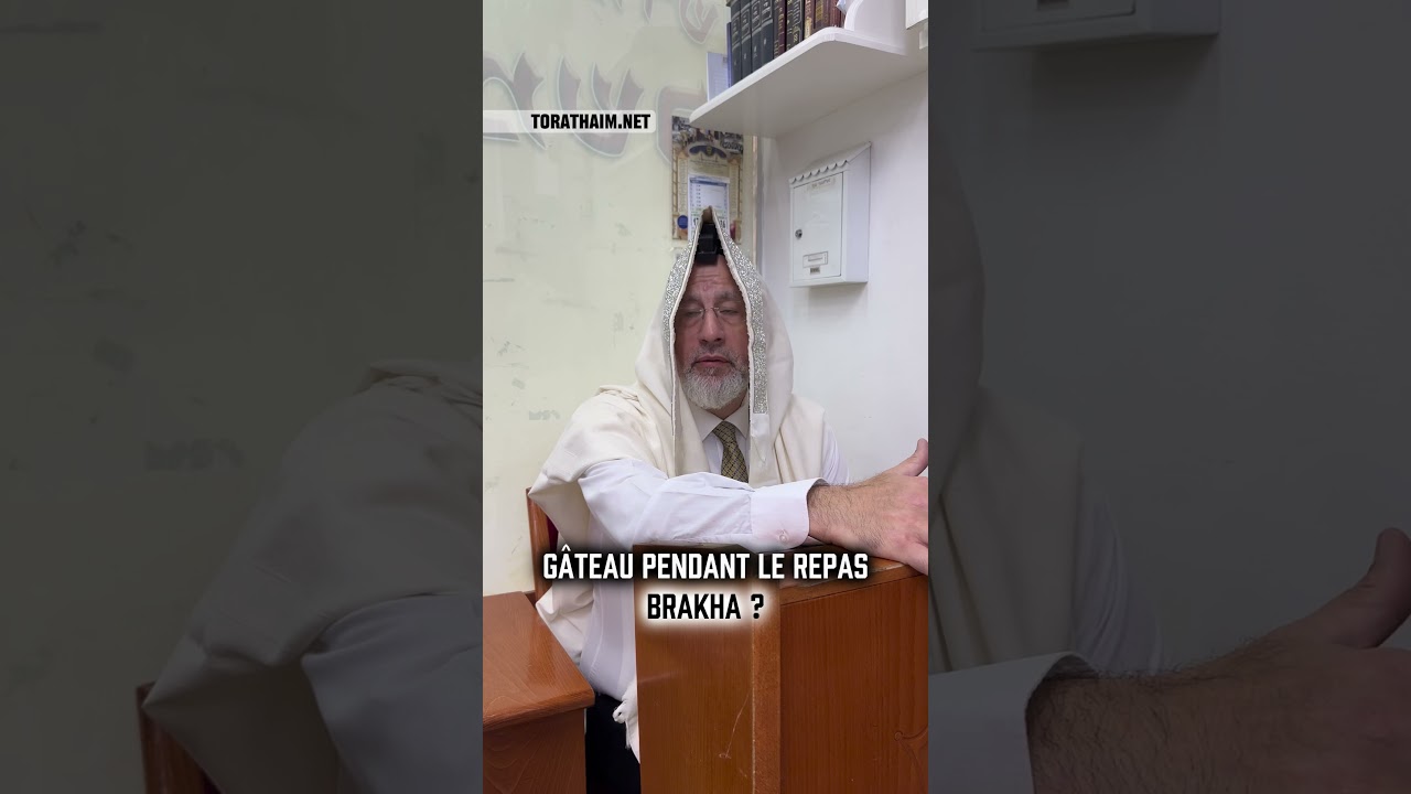 La bénédiction d’un gâteau pendant le repas