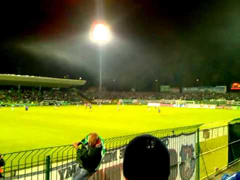 derby lechia-arka 17.10.2010 goool dla lechii.mp4