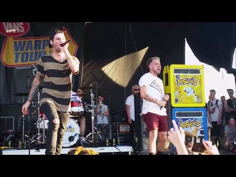 Issues- Blue Wall (live Vans Warped Tour 2016)