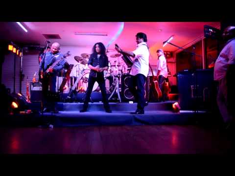 Chitral Somapala - Smoke on the water (live) with Mirage