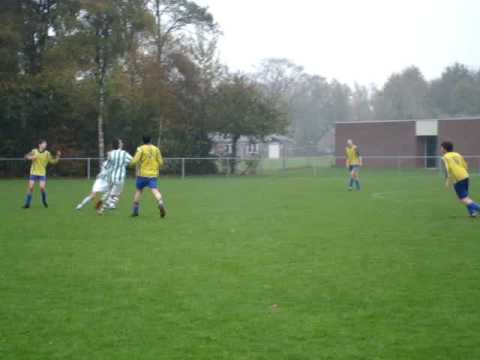 Sparta 25 A2  Blauw Geel A4: jammer geen penalty