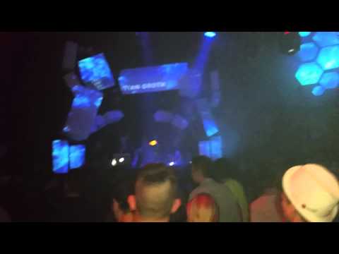 Sebastian Groth live