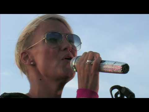 Q-Beach House - Sunset Concert: Kate Ryan