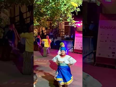 Latino folk dance with a SeaLion at Galapagos Islands #santacruz #galapagos #travelvlog