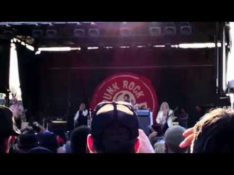 SNFU performing Victims of the Womanizer @ Punk Rock Bowling 5/25/14