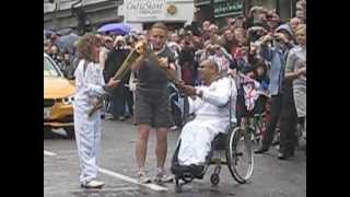 preview picture of video 'Stevenage Olympic torch Relay - Old Town'