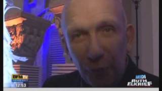 CARLA BRUNI SARKOZY SAPIN DE NOEL DES CREATEURS 2009 avec Jean Paul Gaultier...