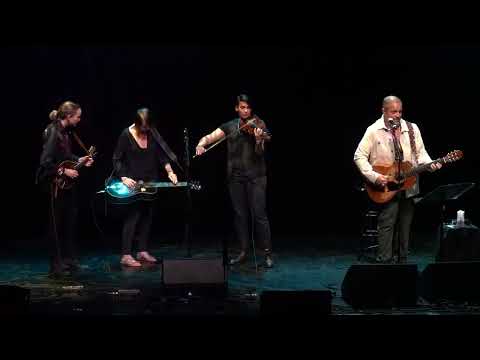 C0351 - Raul Malo: "Harvest Moon" (Neil Young) - Cayamo cruise - March 4, 2024
