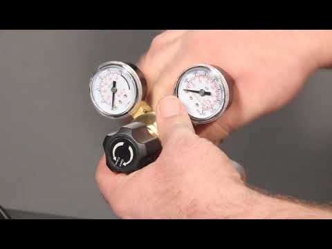 Hook up gas and set gas flow on your MIG / Wire Feed Welder -   QUICK TIPS BASIC MIG WELDING