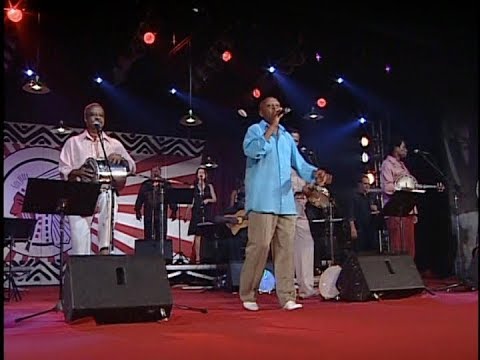 Doce refúgio - Fundo de Quintal - Ao vivo convida