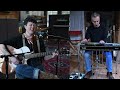 Singer-songwriter accompaniment on pedal steel
