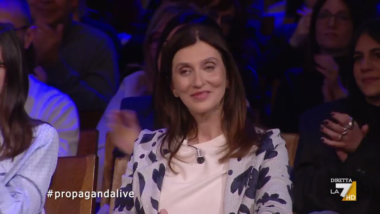 Diego Bianchi conduce con il bastone e spiega il motivo