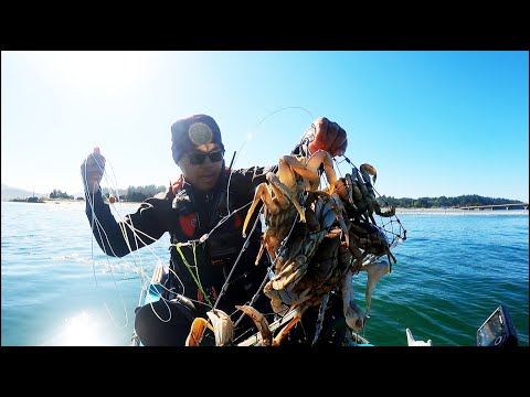 Crabbing in the Old Town Sportsman Autopilot 136 Kayak
