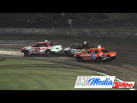 Modified Sedans: Todd Doyle Crash - Lismore Speedway