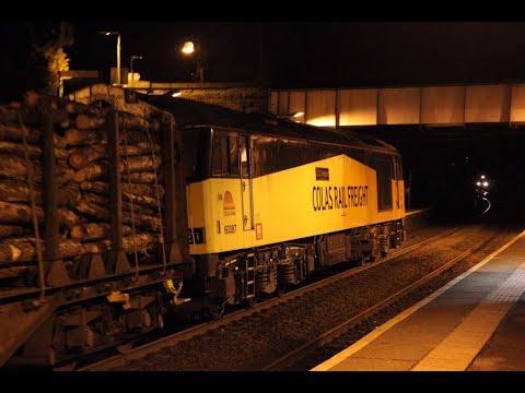 Interesting overtake at Chirk with 60087 and DB class 67 16/02/2018