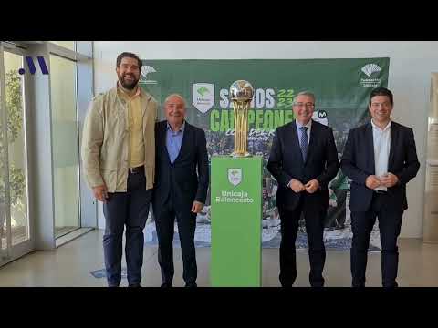 La Copa del Rey de baloncesto se exhibe en la Diputacin de Mlaga