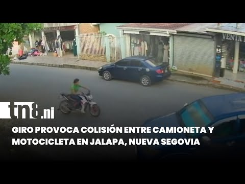 Imprudente giro provoca colisión entre camioneta y motocicleta en Jalapa, Nueva Segovia