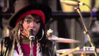 Everything Is Everything/The Sweetest Thing - Lauryn Hill @ Coachella 2011