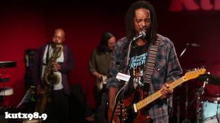 Black Joe Lewis - Freakin' Out