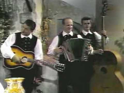 Ansambel Lojzeta Slaka - Pod lipico zeleno