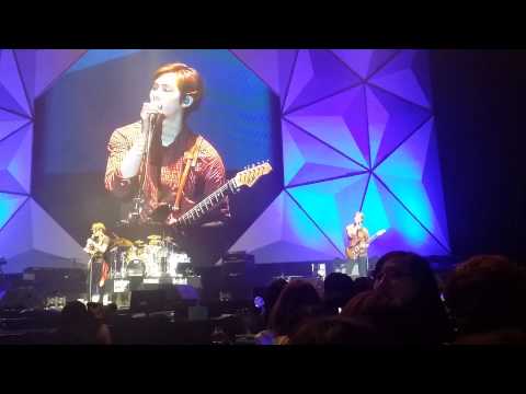 Jonghyun introduce Blind Love in English