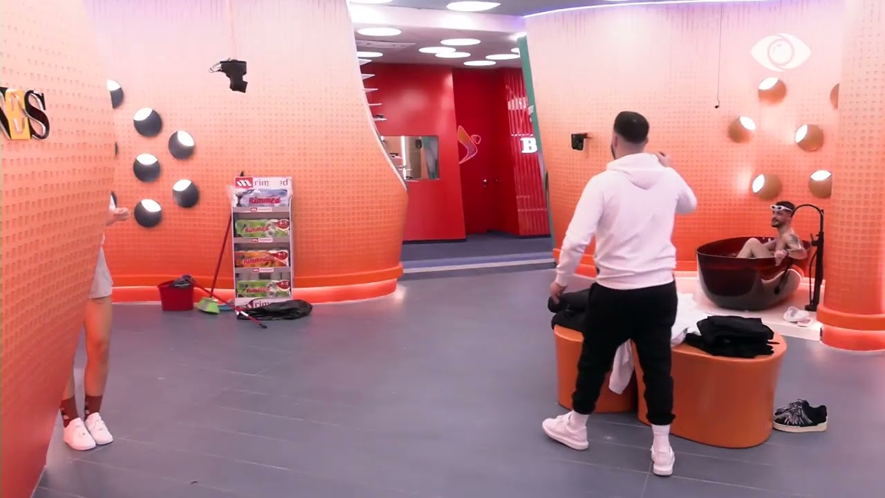 Marko dhe Gimbo këndojnë së bashku