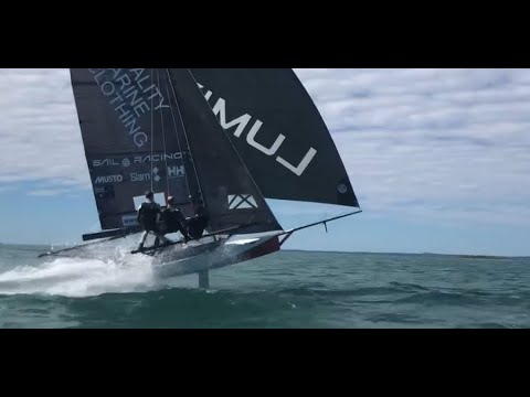 18ft Skiff Wild Run | DODGING a Yacht!