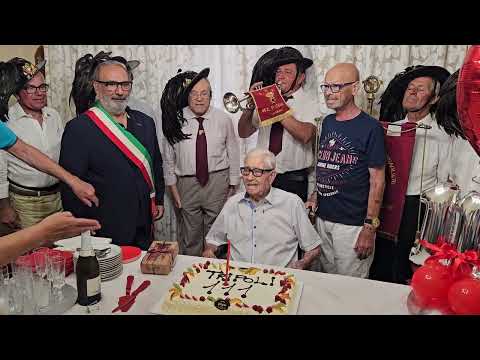 Tripolino Giannini compie 111 anni è l'uomo più longevo d'Italia