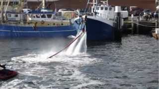 preview picture of video 'Flyboard demonstration at The Hague harbour, NL.'