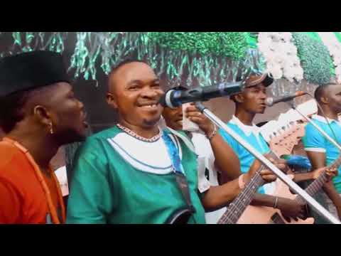 DE Great iziegbe 1 aka junior Robinson show commando live on stage titled Iyomo 08074130859