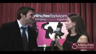 Nathan Pacheco from Yanni Voices performs at the Mom 2.0 Summit