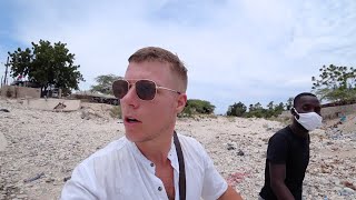 Crossing The Dominican/Haitian Border On Foot 🇩🇴🇭🇹 - YouTube