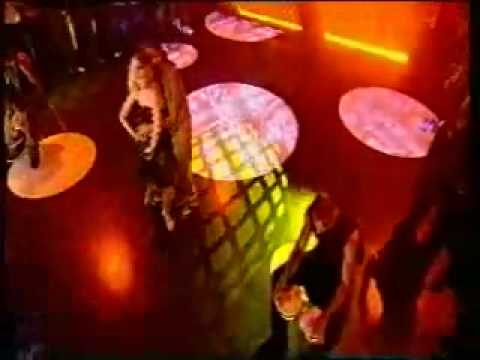 Lee Cabrera feat. Alex Cartañá "Shake It (Move a little closer) TOTP Performance