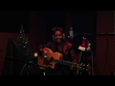 Robin Renee - The Yule Song